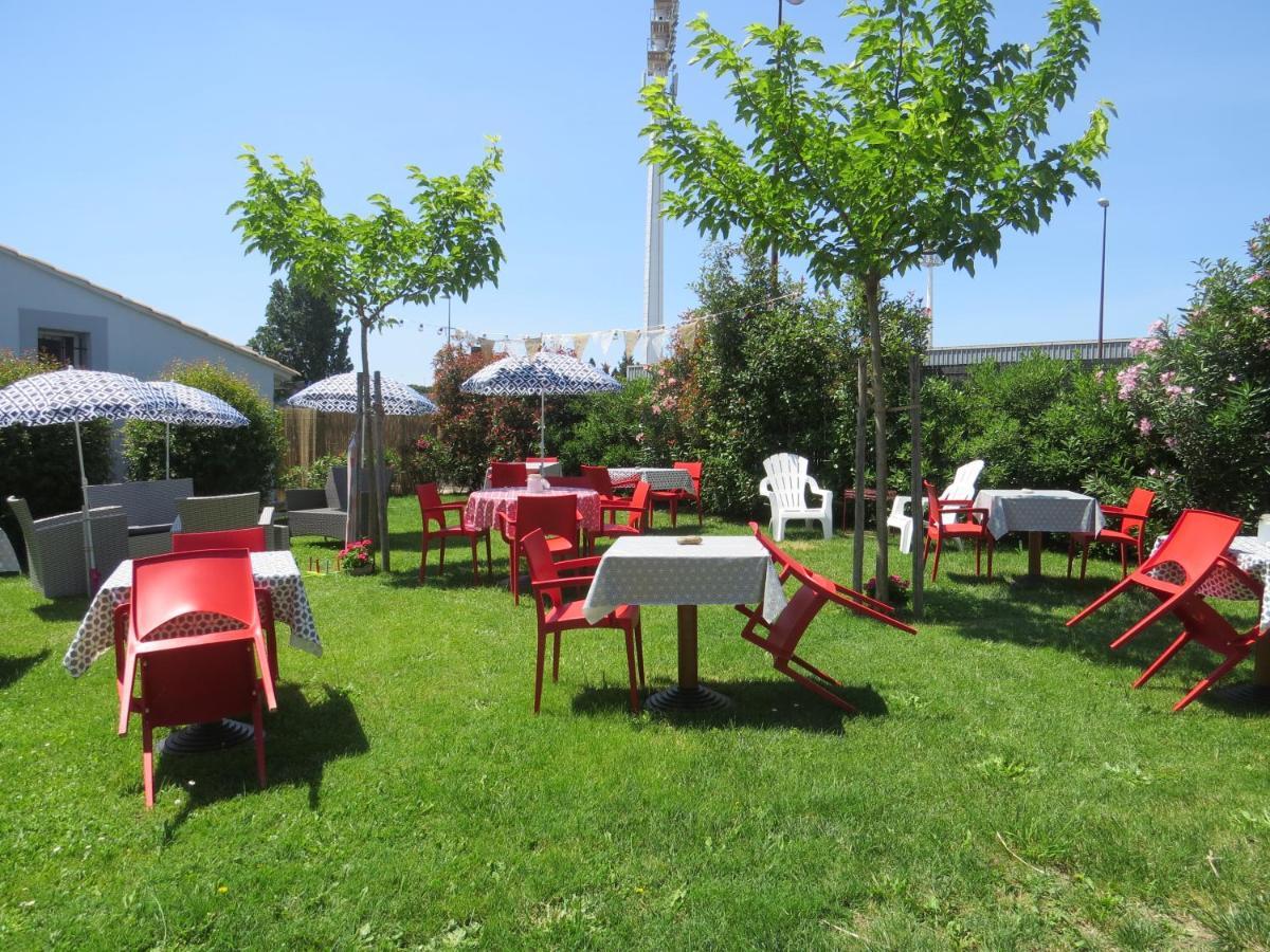 Hotel Kyriad Cap Sud Avignon Eksteriør bilde